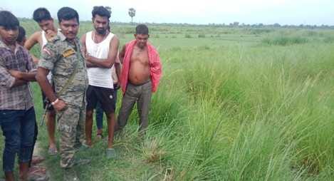 Muzaffarpur Bihar news :unkown dead body of young found suspicious circumtance police investigate