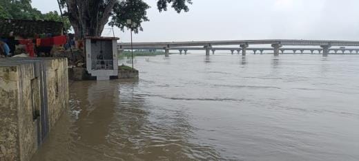 The water level of the river decreased by 30 cm, erosion continues