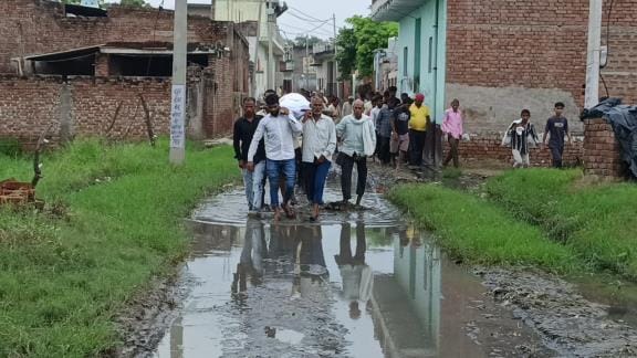 The body of the farmer was kept in the house, the accountant came to measure the field, there was a ruckus