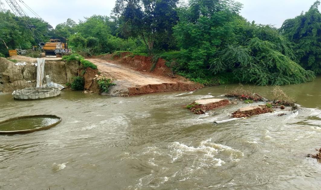 Alternative routes not improved even after 10 days