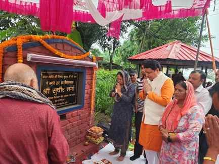 A gate will be built in memory of martyr Vinod Kumar