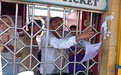 Water park owner poured oil on himself, team which came to take possession of the park returned empty handed
