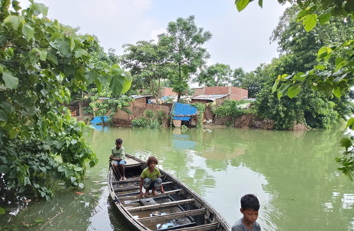 Three houses and 30 bighas of land submerged in Ganga, 40 families homeless in five years