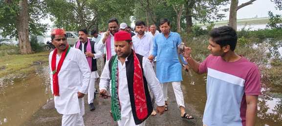 SP workers visited the flood affected area