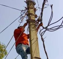 Electricity was cut off for seven hours in 15 mohallas, 20 thousand people were troubled