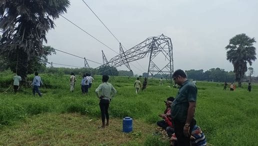 Transmission line pole broken, 10 power substations remained closed for six hours