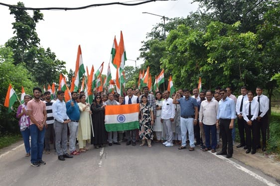 Students and teachers held the tricolor in their hands and raised patriotic slogans