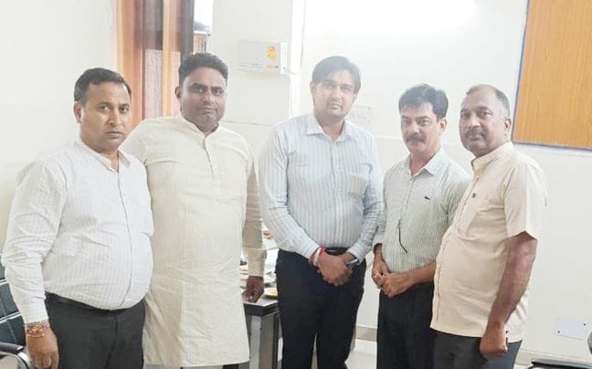 The minister sent 50 thousand rupees to the hospital to buy a computer
