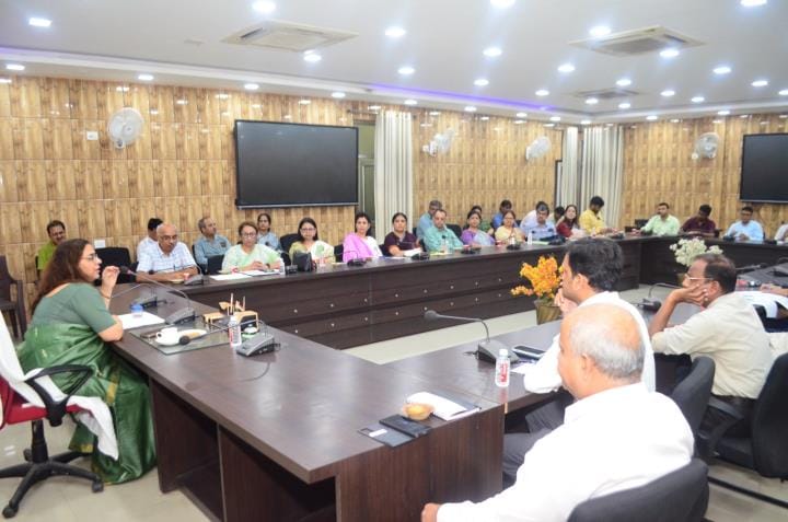 Gorakhpur News: DDU: For the first time, toppers of self-finance courses will get gold