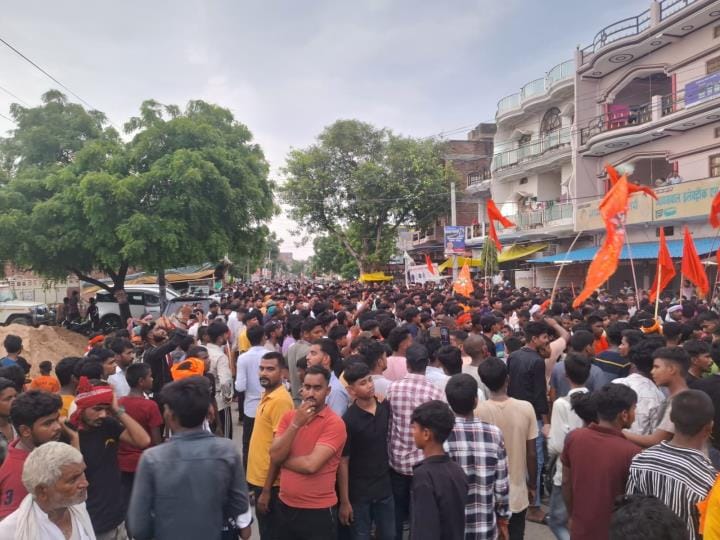 Mahaveeri flag procession taken out with cheers