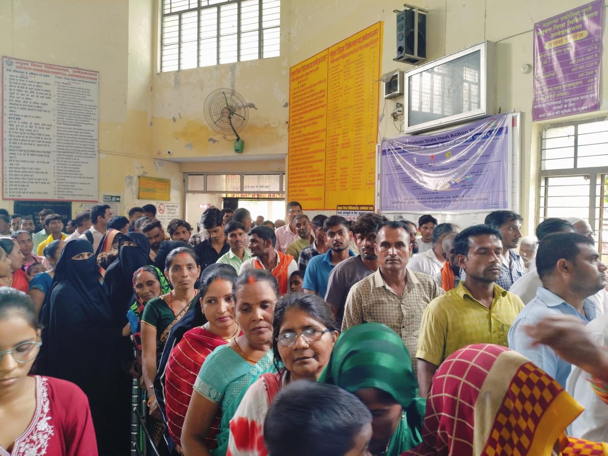 As soon as the hospital opened, the crowd of patients increased, arrangements failed