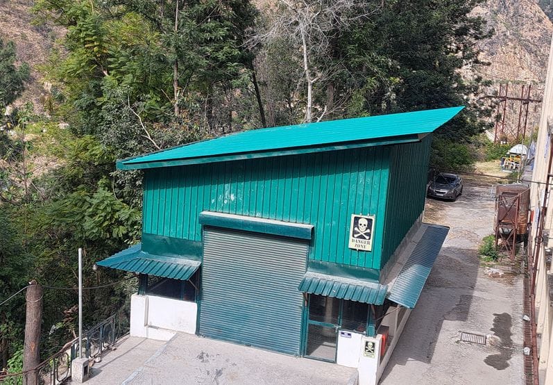 Oxygen plot in Khaneri hospital is gathering dust for ten months