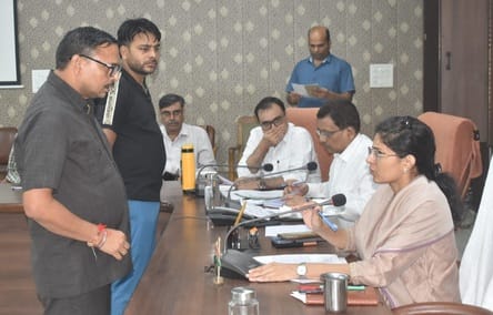 Electricity Managing Director heard public problems