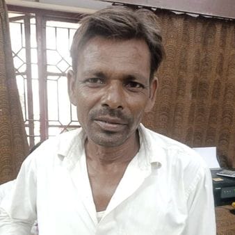 A farmer was cheated of Rs 2700 in the name of providing 10 bags of urea