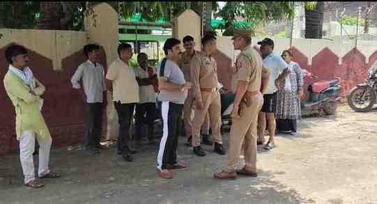 Brother-in-law who was living with me for 28 years took away cash and jewellery worth lakhs