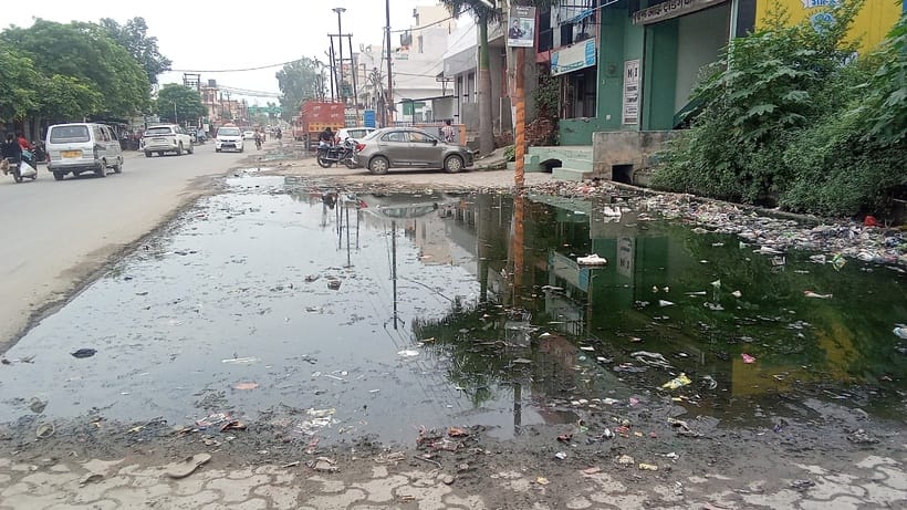 The problem of waterlogging due to lack of drainage and cleaning of drains