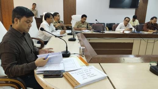 Four and a half lakh tricolor flags will be distributed in the district