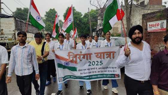 Tiranga Yatra coming from Rohtak was welcomed
