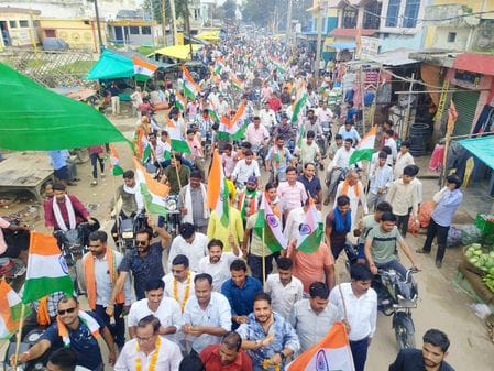 Tiranga Yatra was taken out across the district... patriotic slogans were raised