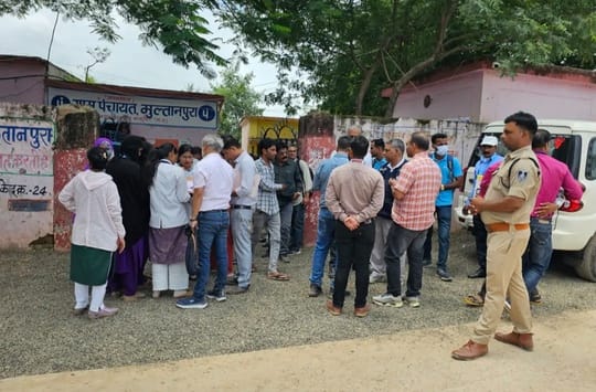 The team from Delhi inspected Multanpura regarding GBS disease, eight patients have been found so far