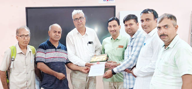 Government Primary Teachers Association submitted memorandum regarding demands