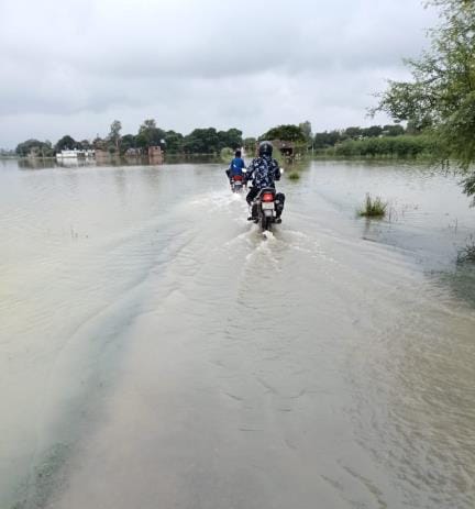 Gorakhpur News: Danger of erosion in Barhalganj... Saryu river turned towards Bagha village