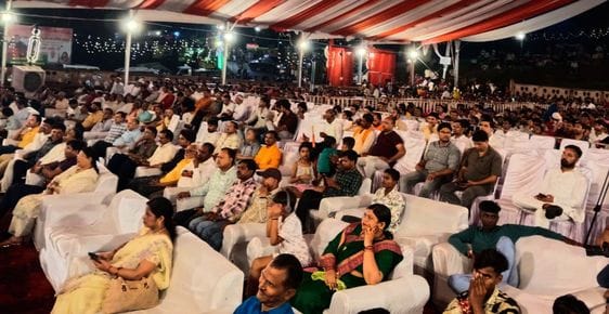 Comedians tickled the audience while poets filled them with patriotic fervour