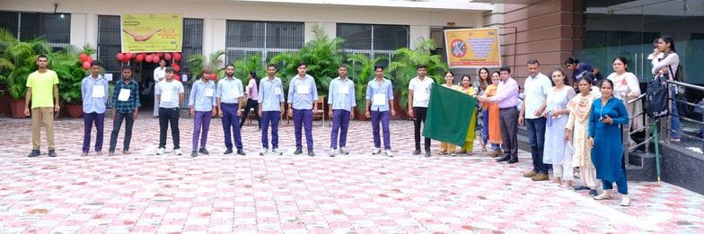 Yogesh and Kajal won the marathon competition