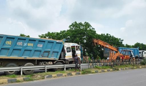 Highway jammed due to collision with dumpers, vehicles crawled for eight hours
