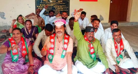 Members created ruckus against the District Panchayat President and her husband