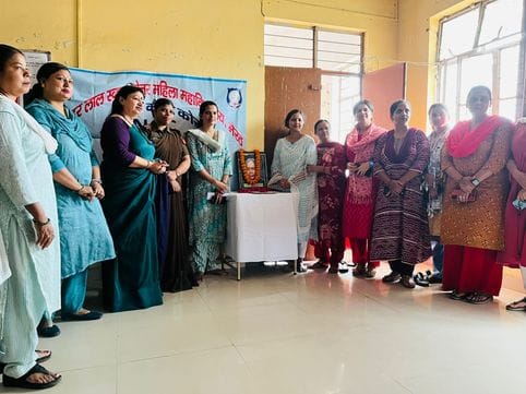 Told students about banking services