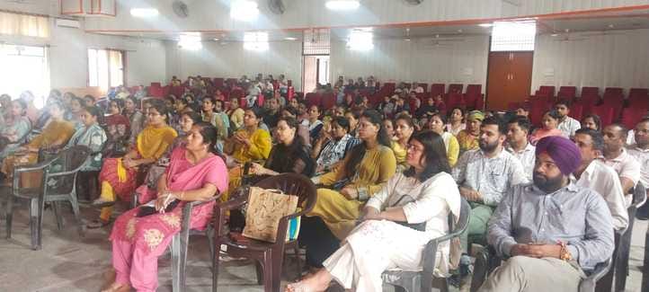 Teachers should make science education a medium to develop curiosity in students: Kaushik