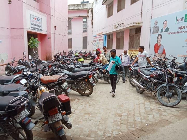 Parking outside the emergency, patients are reaching there fighting the jam