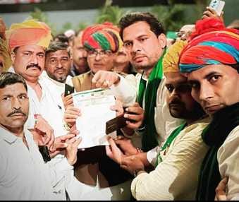 Officers of Bhakiyu Tikait submitted a memorandum to the Deputy District Magistrate