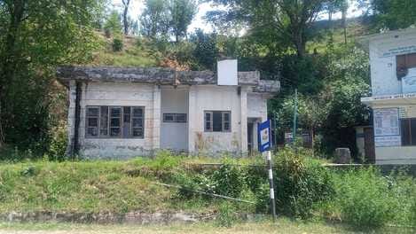 The condition of Agricultural Extension Officer office in Balokhar is dilapidated.