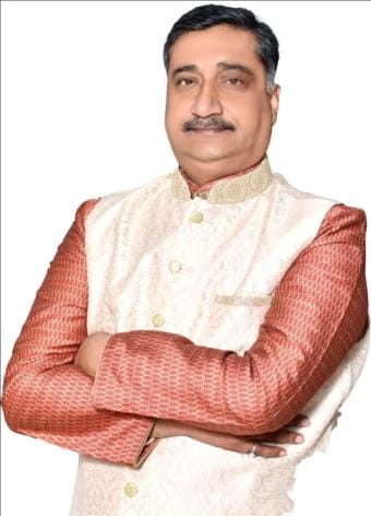 In Congress, those who were trustworthy and stood by them in difficult times got the command of the district president