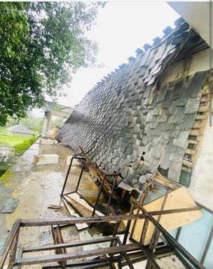 The store room of Sialkad school collapsed due to rain