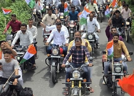 BJP members gave the message of patriotism by taking out Tiranga Yatra