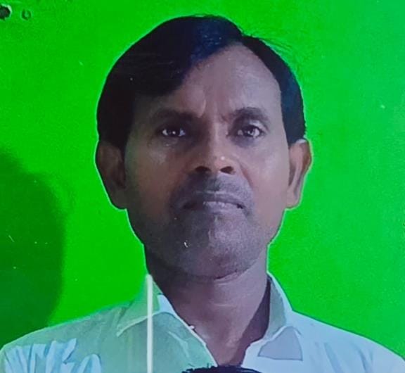 Two bikes collide, guard dies, wife and son injured