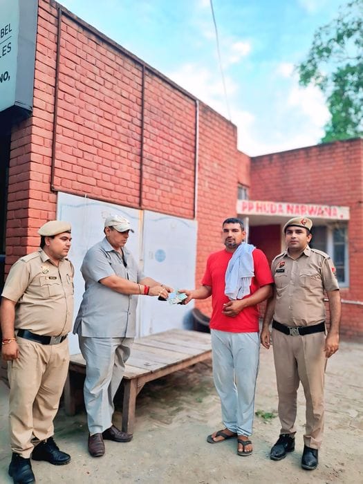 Former minister's son returned the lost purse