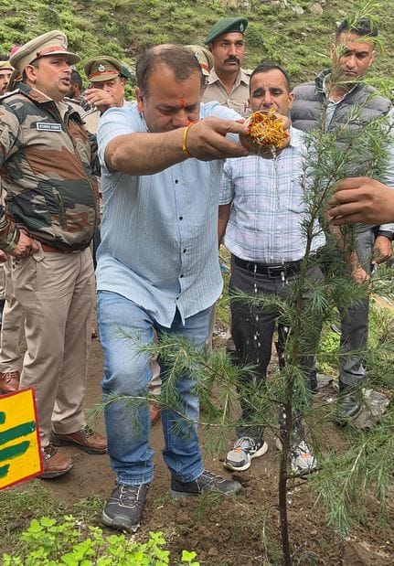 Message of environmental protection given by planting trees
