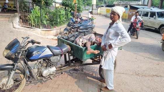 When ambulance was not available, patient was taken to hospital after travelling 60 kms using Jugaad