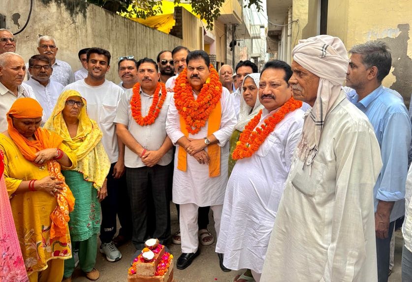 Foundation stone laid for development work worth Rs 50 lakh in ward one