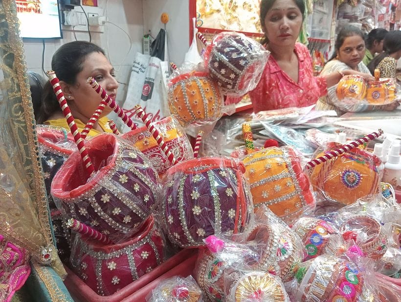Kanhaiya will be offered Prasad from the pots brought from Delhi