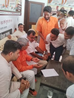 Voice raised for stoppage of express trains in Ateli