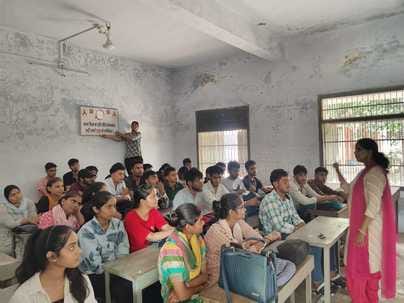 Santosh Kumari won the speech competition