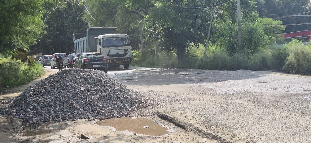 After the accidents, the responsible warned, the dilapidated culvert will be repaired with three lakh rupees