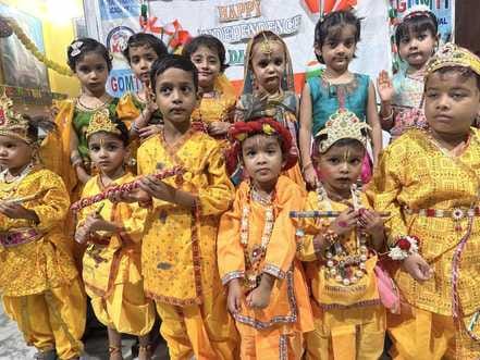 On Janmashtami, idols of Radha-Krishna sold in large numbers