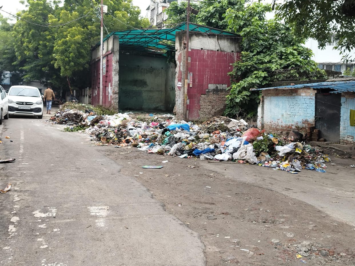 Private company is playing games in cleaning the city
