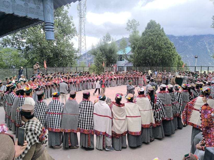 Villagers danced in Kashmir Mela